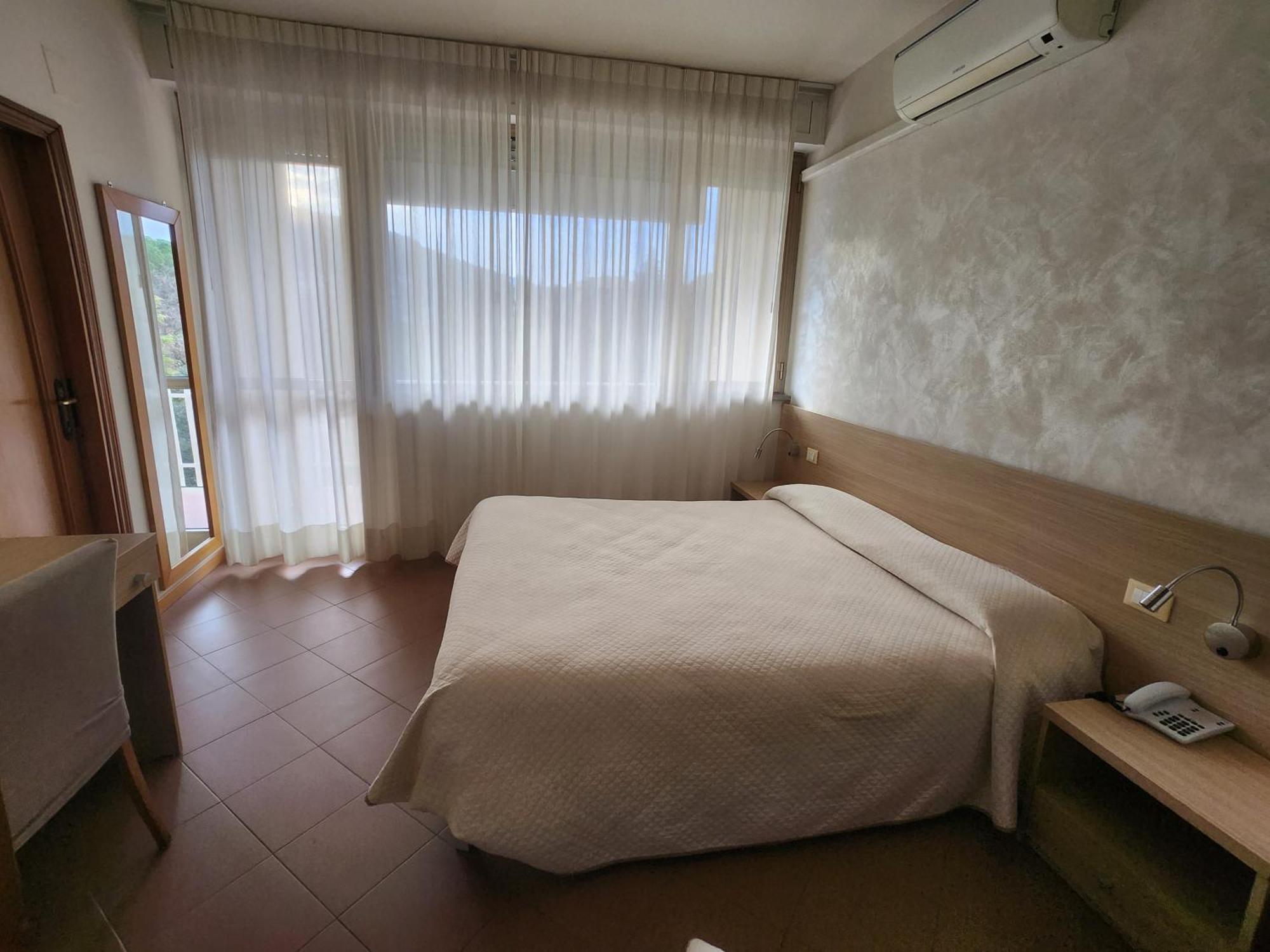 Albergo Nyers Perugia Buitenkant foto