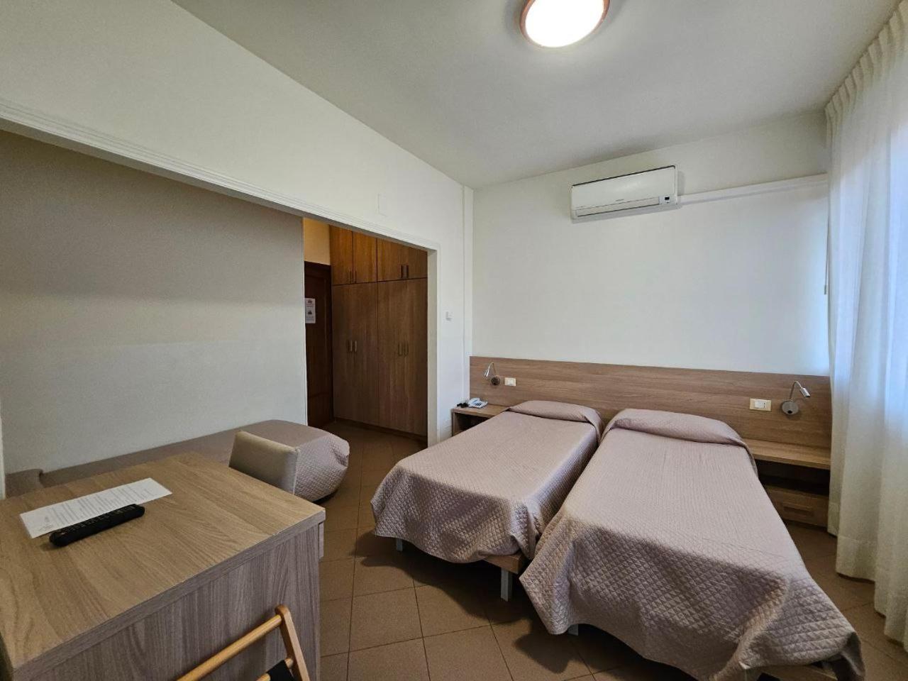 Albergo Nyers Perugia Buitenkant foto