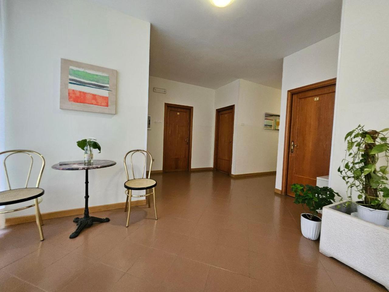 Albergo Nyers Perugia Buitenkant foto