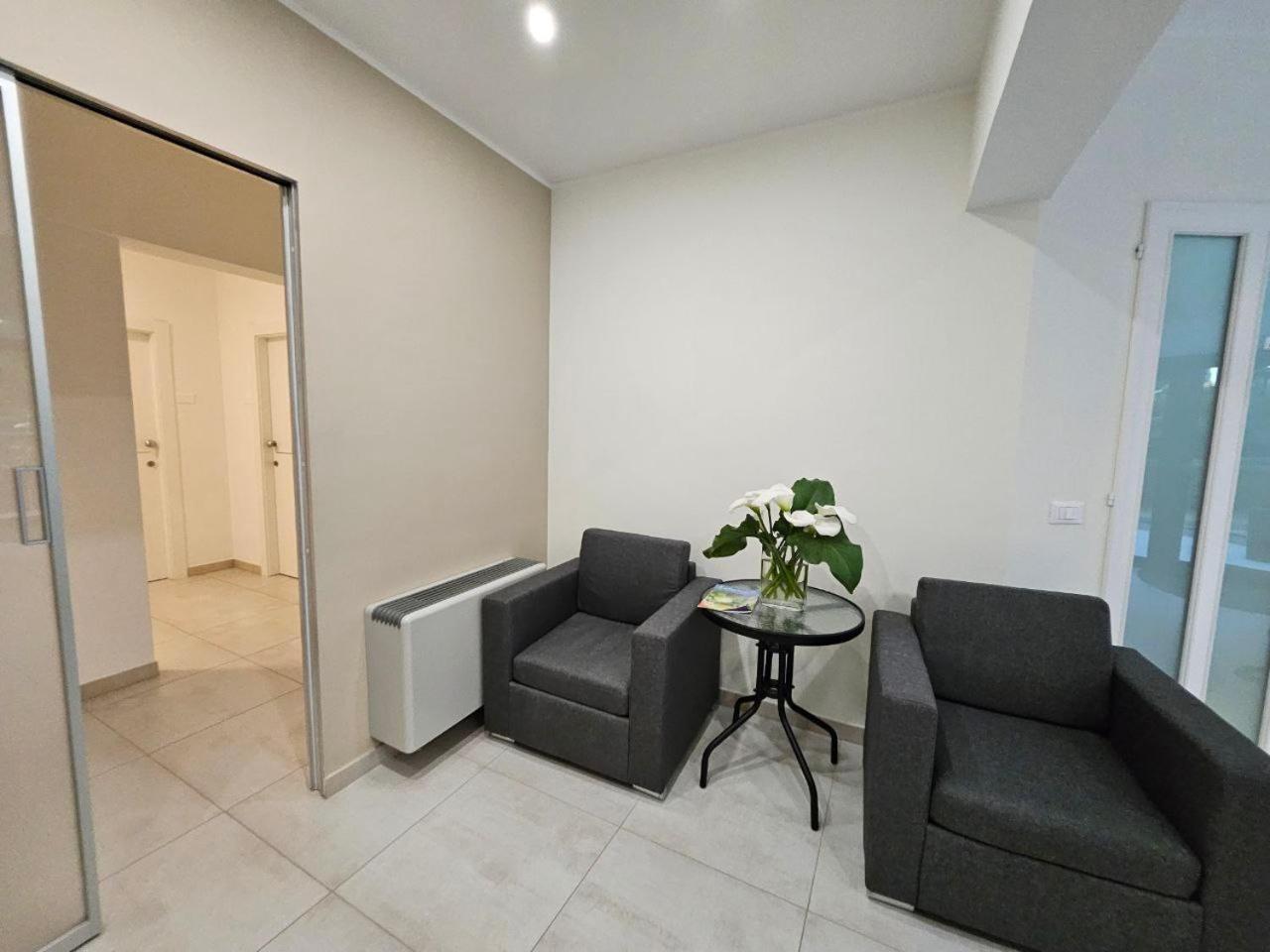 Albergo Nyers Perugia Buitenkant foto