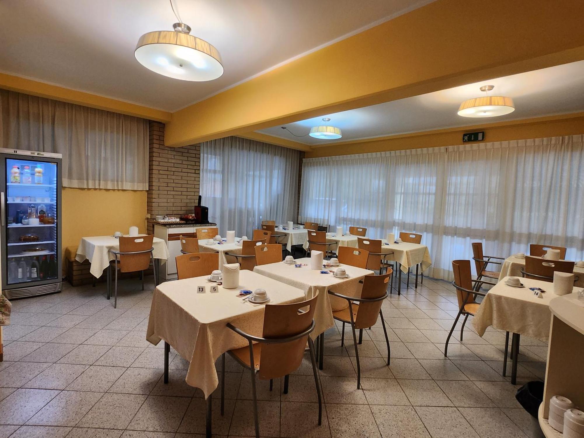 Albergo Nyers Perugia Buitenkant foto