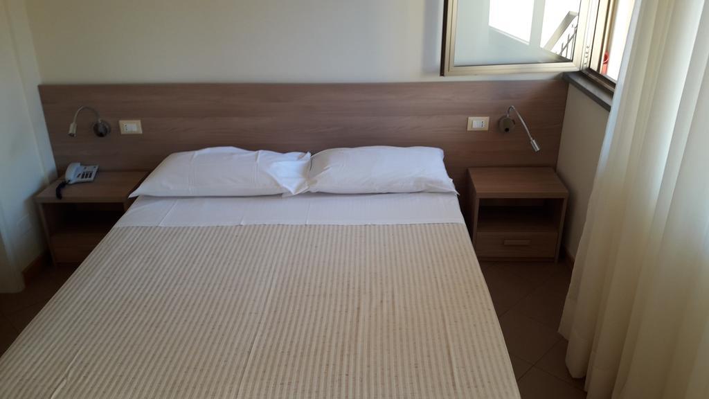 Albergo Nyers Perugia Buitenkant foto