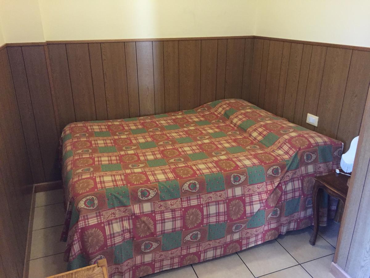 Albergo Nyers Perugia Buitenkant foto