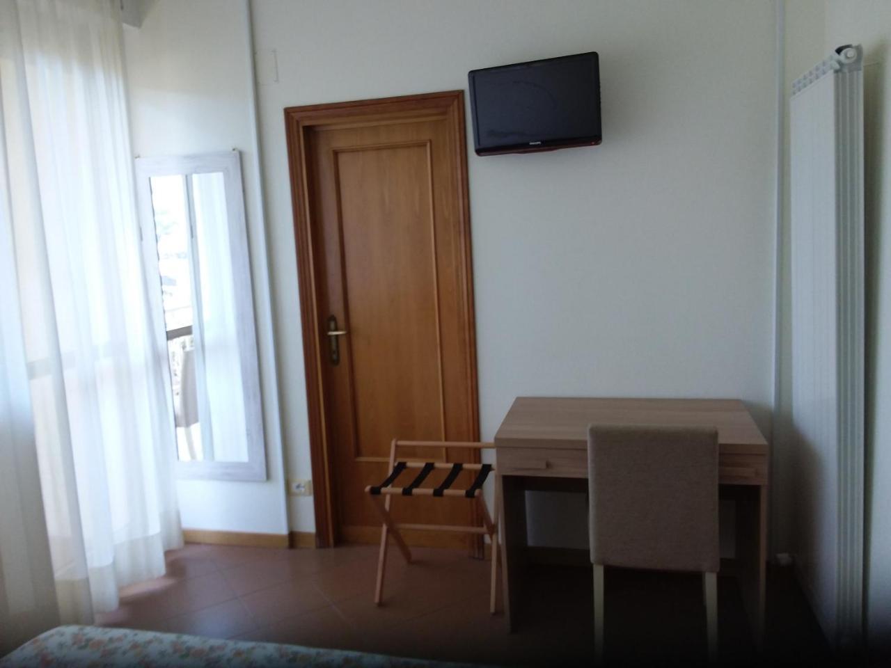 Albergo Nyers Perugia Buitenkant foto